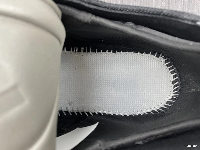 ADIDAS H68032 YEEZY 400 0730